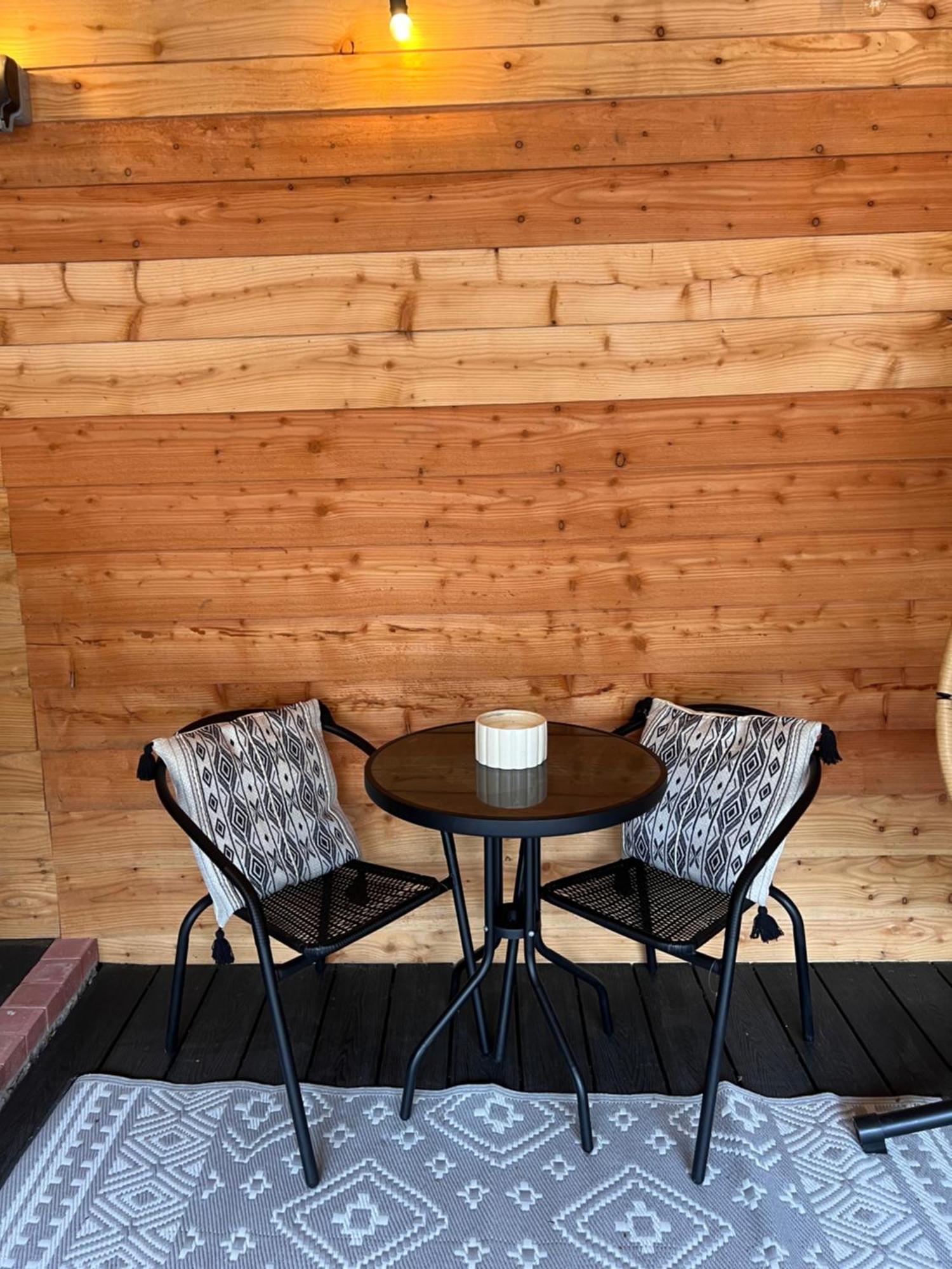 Luxury Courtyard Studio In Llangollen Luaran gambar